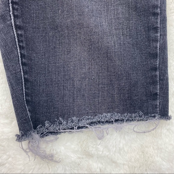 Levis 311 Shaping Skinny Capri Shorts - Picture 2 of 7